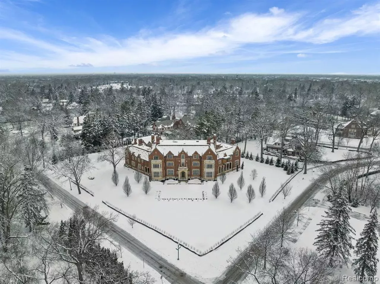 Image: The Bishop Mansion in Detroit is for sale for nearly $9 million [PHOTOS]