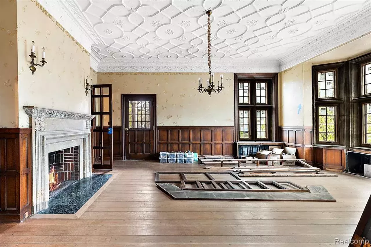 Image: The Bishop Mansion in Detroit is for sale for nearly $9 million [PHOTOS]