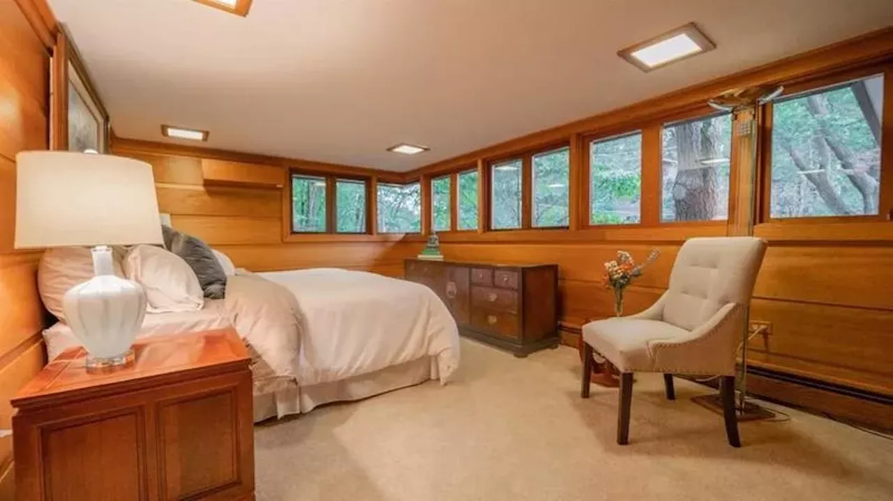 Image: There's a Frank Lloyd Wright house for sale just over Michigan's border &#151;&nbsp;let's take a tour
