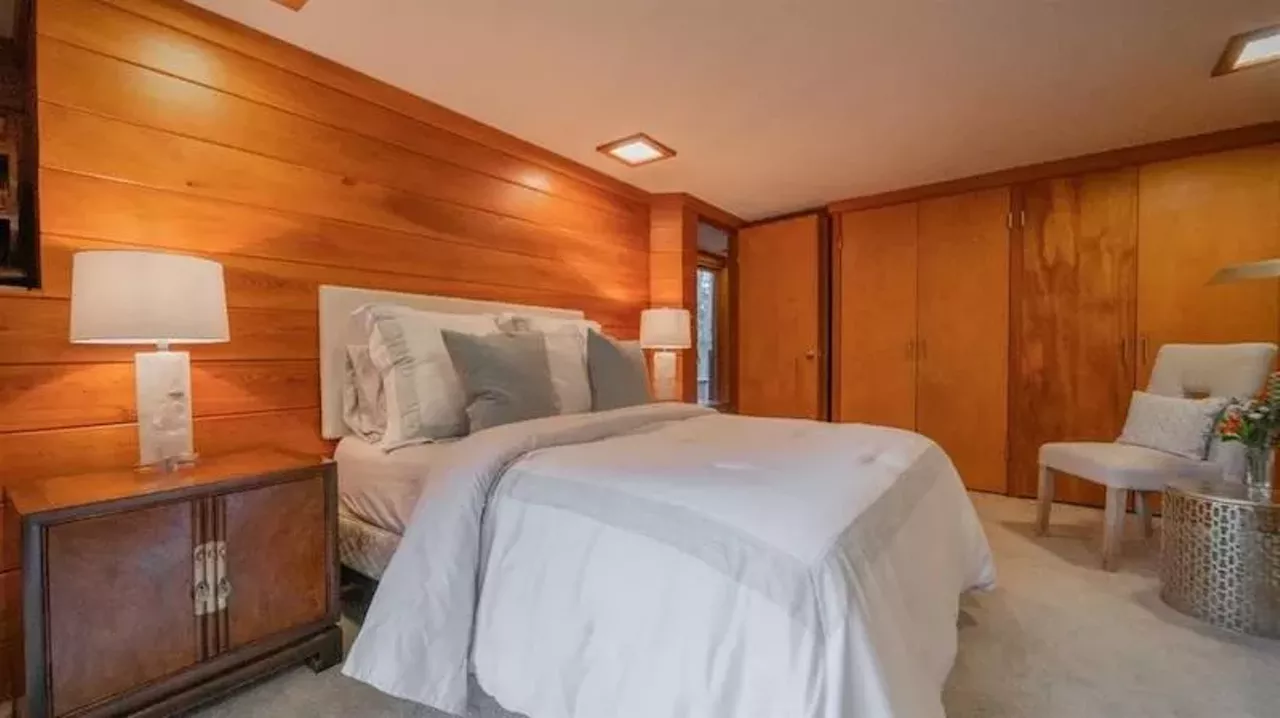 Image: There's a Frank Lloyd Wright house for sale just over Michigan's border &#151;&nbsp;let's take a tour