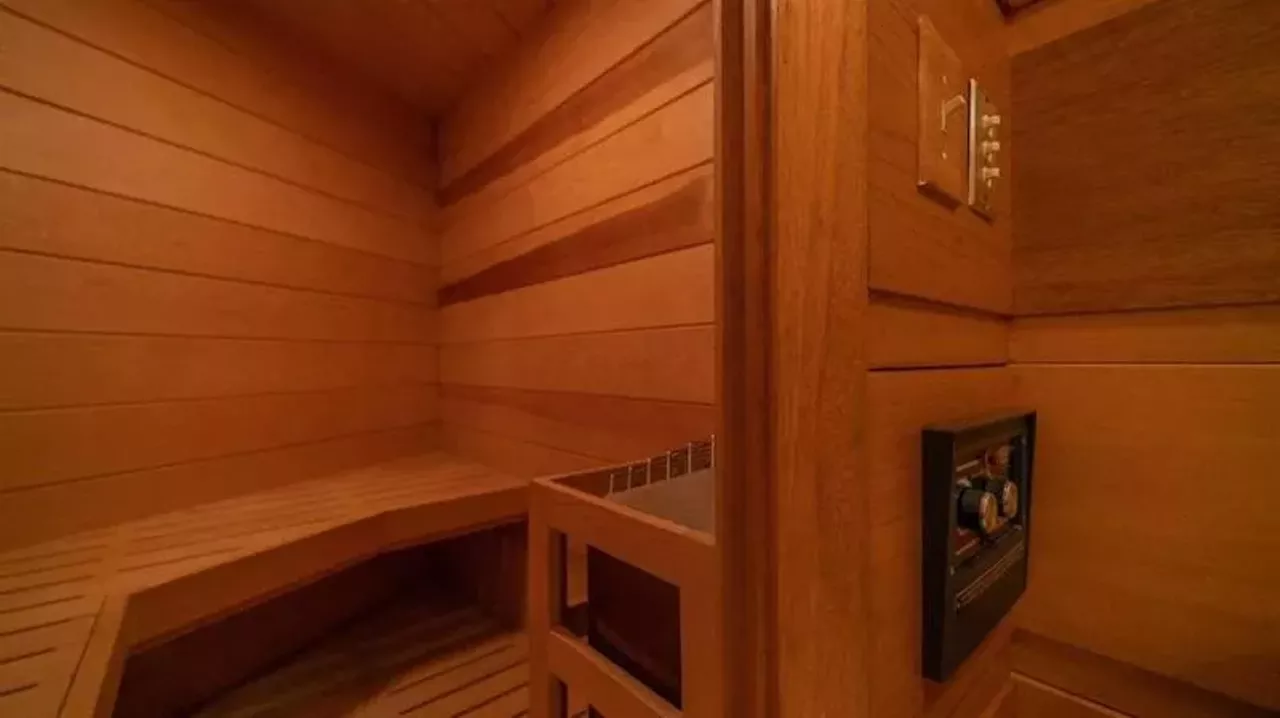 Image: There's a Frank Lloyd Wright house for sale just over Michigan's border &#151;&nbsp;let's take a tour