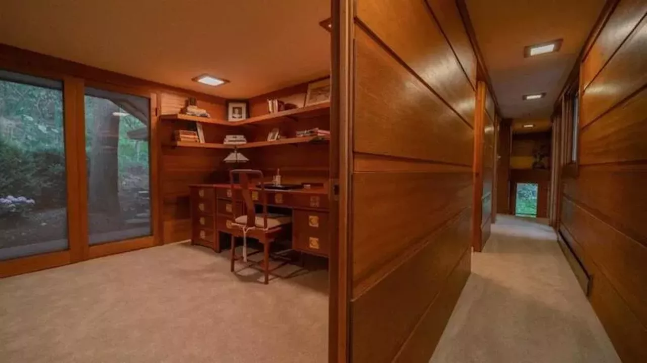 Image: There's a Frank Lloyd Wright house for sale just over Michigan's border &#151;&nbsp;let's take a tour