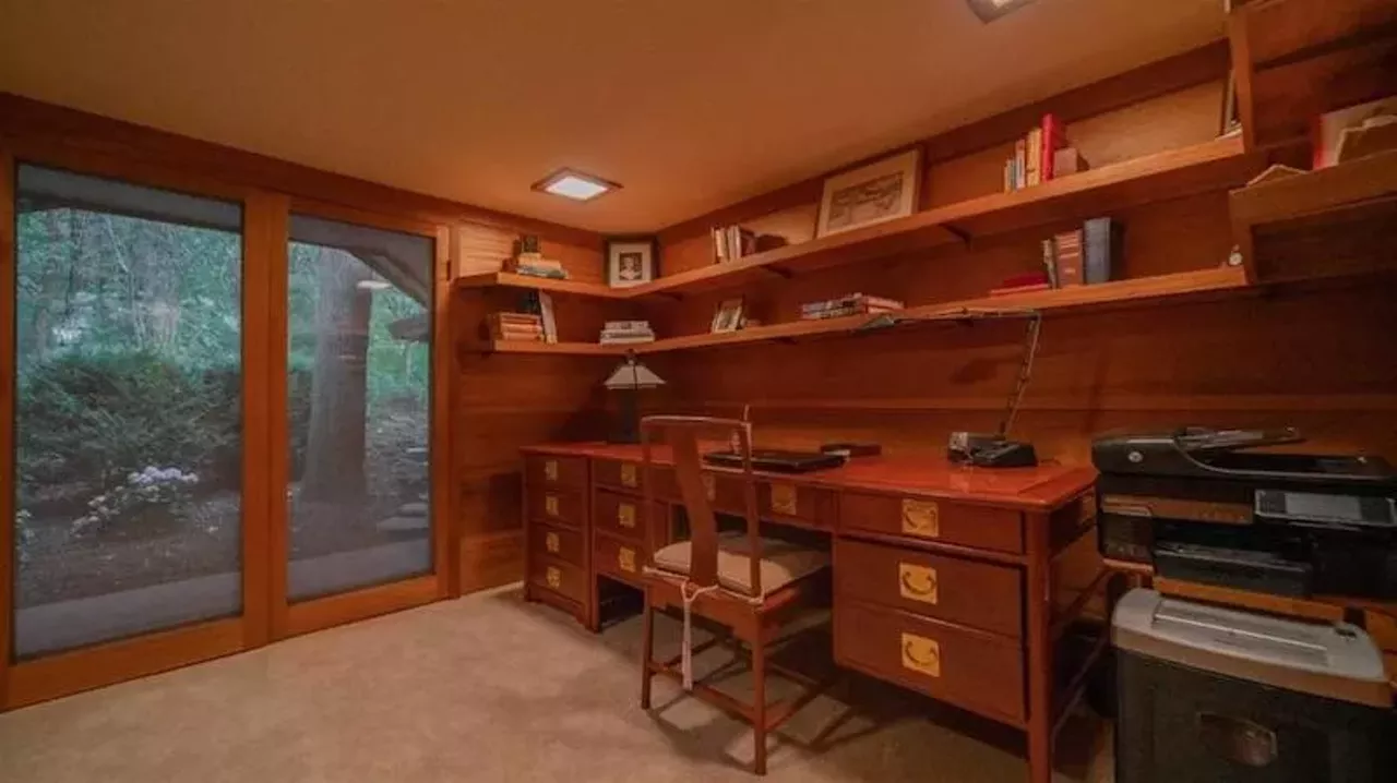 Image: There's a Frank Lloyd Wright house for sale just over Michigan's border &#151;&nbsp;let's take a tour