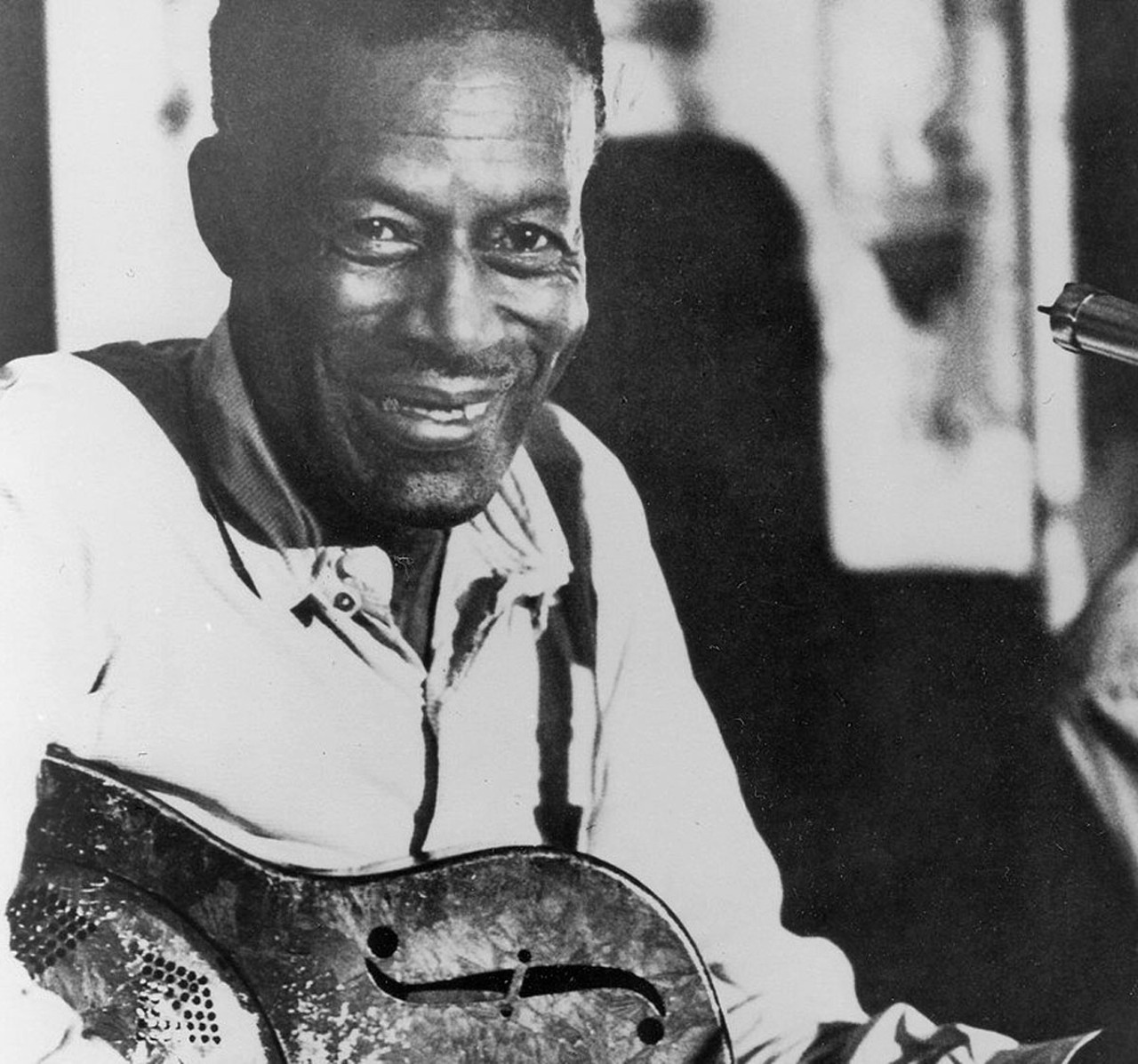 Son House  
Renowned for his slide guitar prowess, Edward James “Son” House Jr. transitioned from preaching in Mississippi to playing blues music at 25. Despite initial struggles, the blues revival of the 1960s revitalized his career. House retired in 1974 and spent his final years in Detroit, passing away in 1988 at age 86. He is buried at Mt. Hazel Cemetery, where members of the Detroit Blues Society raised money through benefit concerts to build a monument.