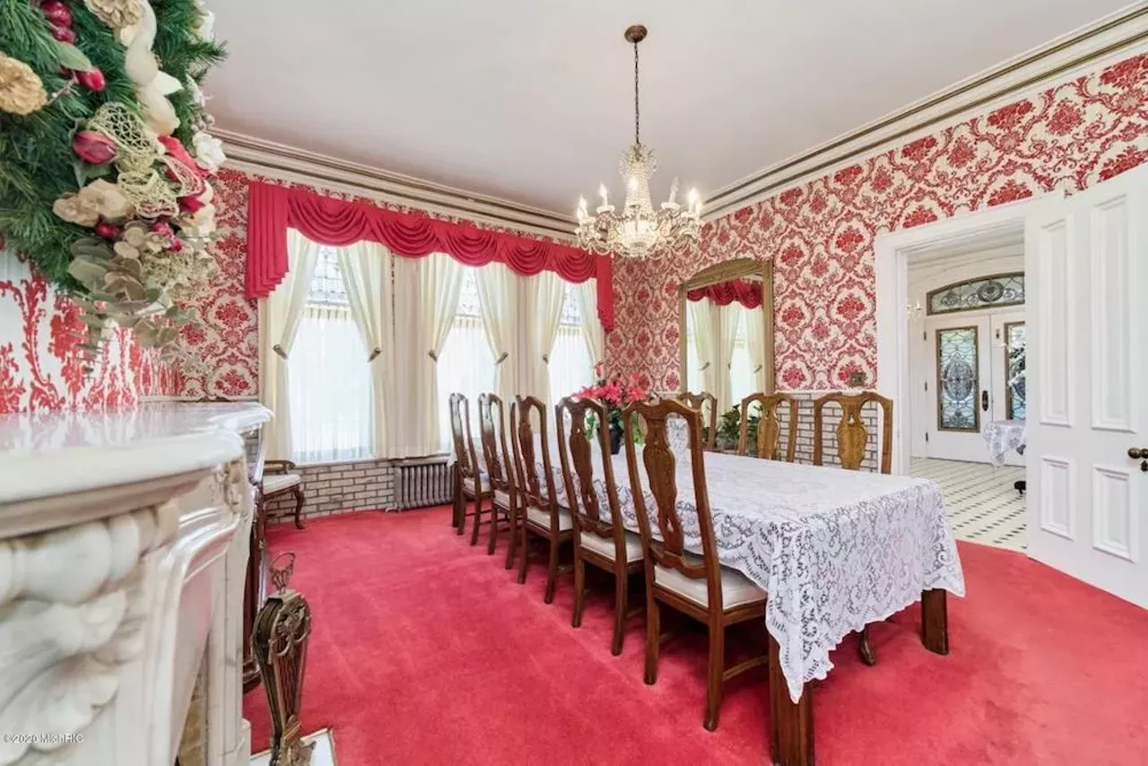 Image: This 145-year-old house in Manistee has a shagadelic carpet situation