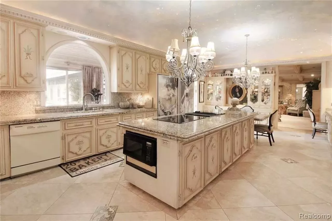 Image: This $1.9 million chateau in Grand Blanc has big Marie Antoinette energy &#151; let's take a tour