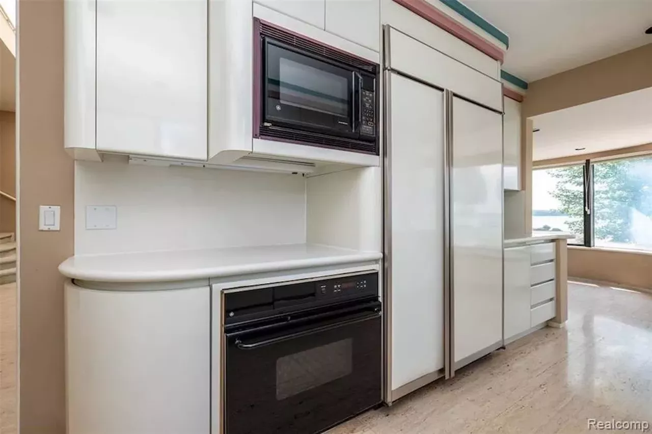Image: This $2.25 million metro Detroit house is beige AF