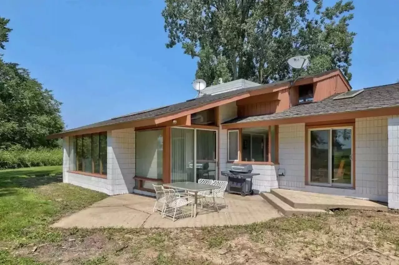 Image: This $459k mid century modern house in Saginaw was designed by architect Daniel Toshach &#151;&nbsp;let's take a tour
