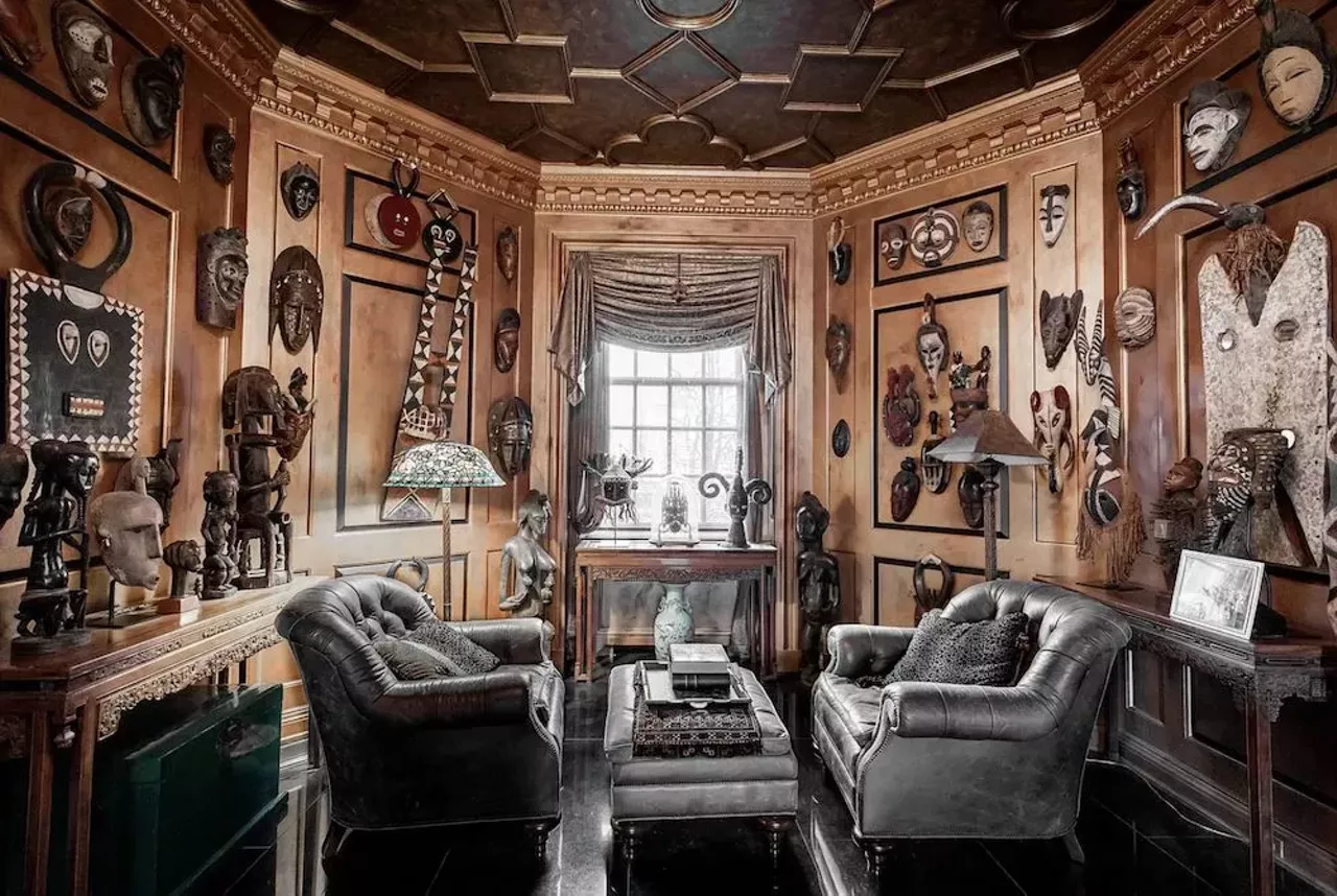 Image: This $4.75 million Grosse Pointe Park mansion is basically an art museum complete with hand-painted ceiling murals &#151;&nbsp;let's take a tour