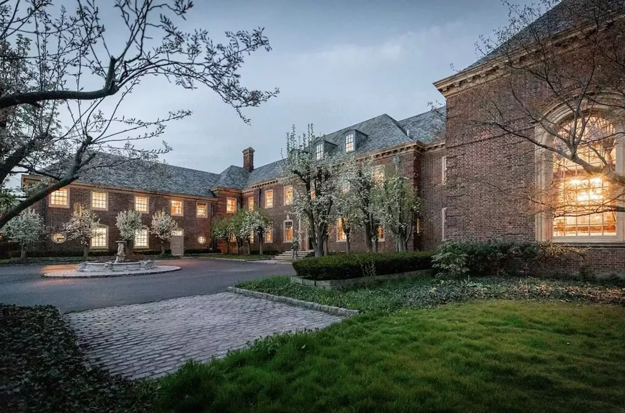 Image: This $4.75 million Grosse Pointe Park mansion is basically an art museum complete with hand-painted ceiling murals &#151;&nbsp;let's take a tour