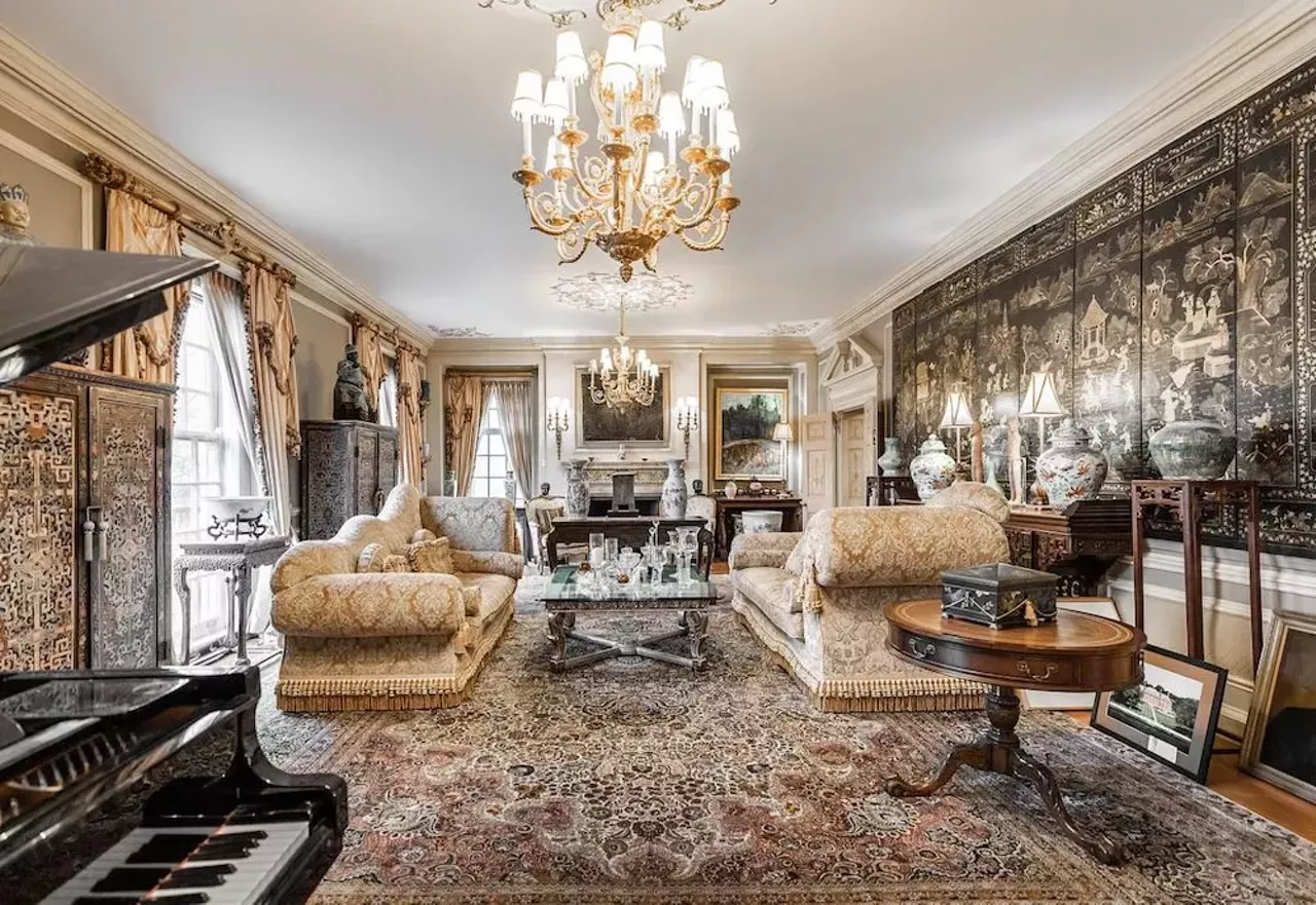 Image: This $4.75 million Grosse Pointe Park mansion is basically an art museum complete with hand-painted ceiling murals &#151;&nbsp;let's take a tour