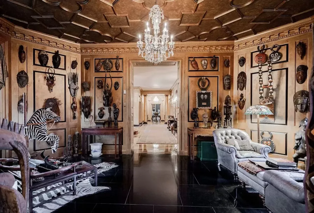 Image: This $4.75 million Grosse Pointe Park mansion is basically an art museum complete with hand-painted ceiling murals &#151;&nbsp;let's take a tour