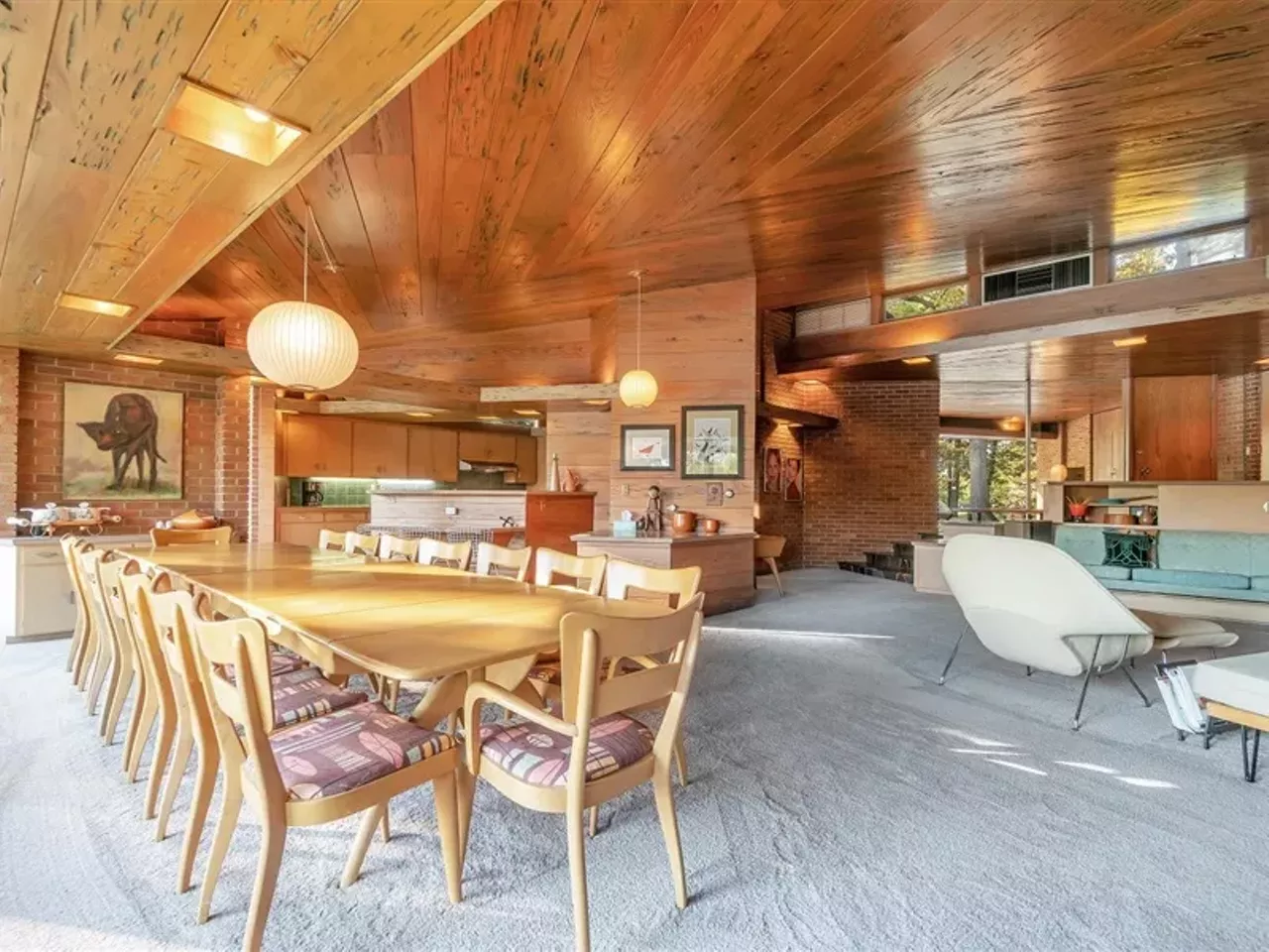 Image: This $499k mid-century home in Grand Blanc was made without right angles &#151;&nbsp;let's take a tour
