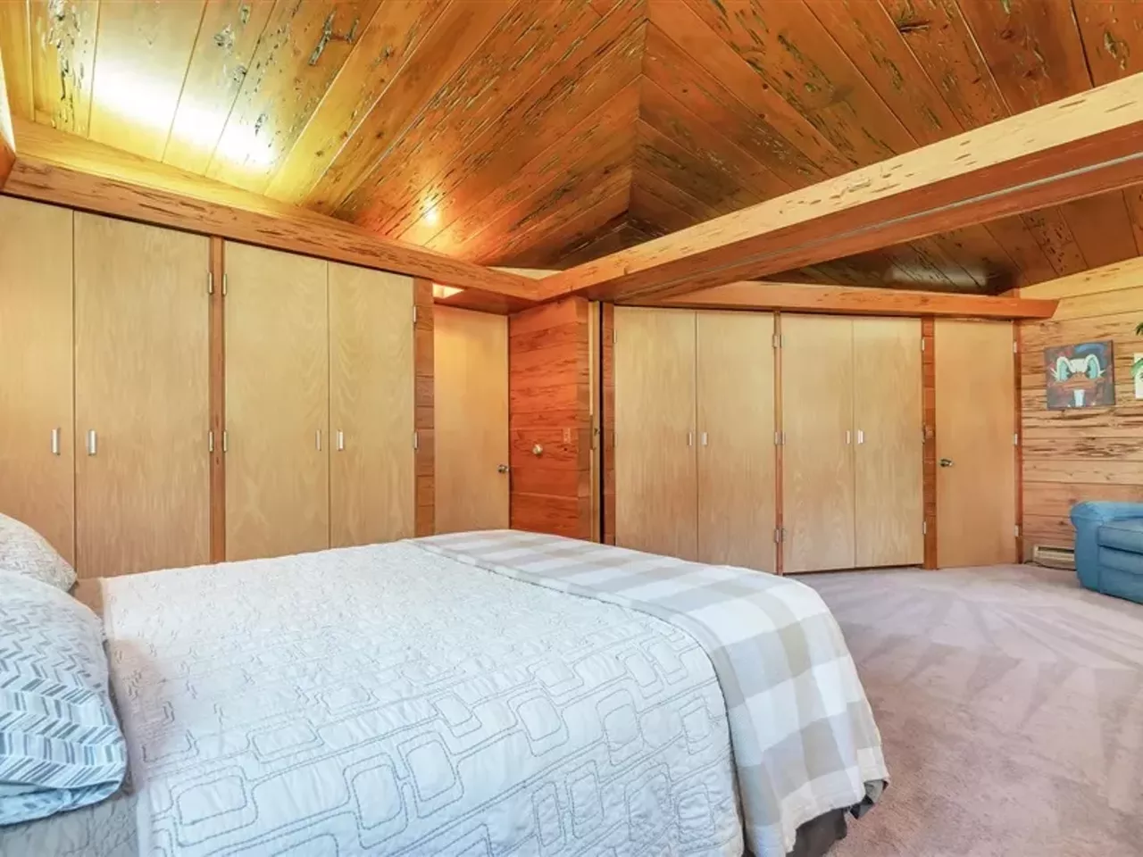 Image: This $499k mid-century home in Grand Blanc was made without right angles &#151;&nbsp;let's take a tour