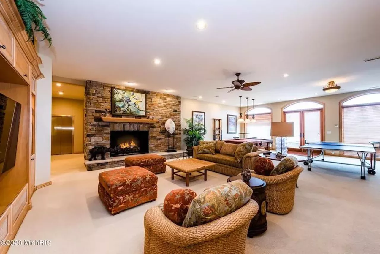Image: This $6.9 million mansion in New Buffalo has cruise ship vibes &#151;&nbsp;and a lakefront pool