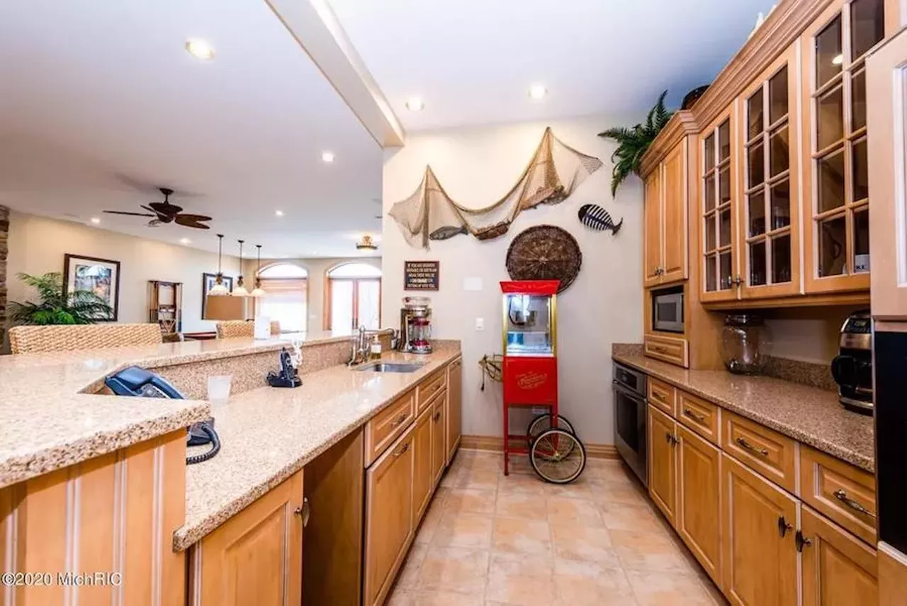 Image: This $6.9 million mansion in New Buffalo has cruise ship vibes &#151;&nbsp;and a lakefront pool