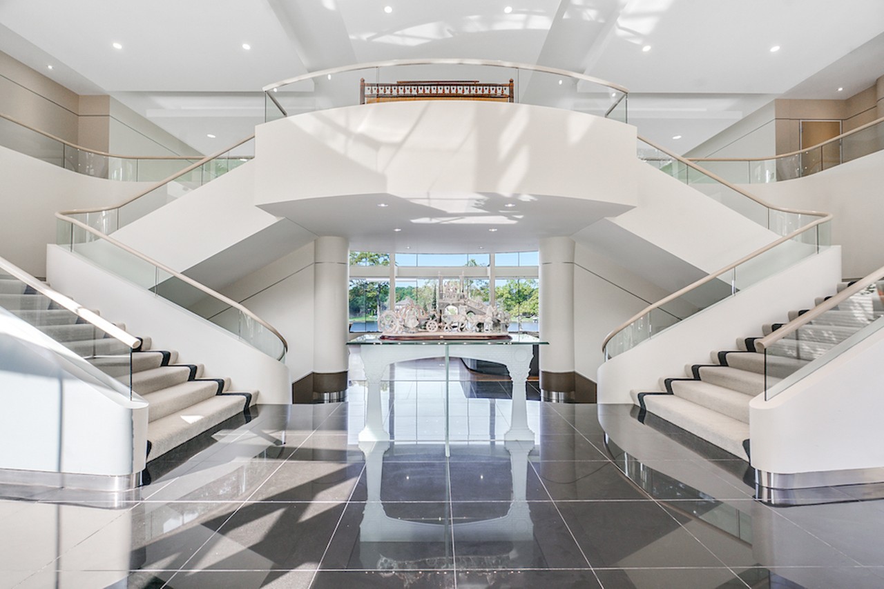 This $8.7 million Bloomfield Township mansion with indoor pool, basketball court gives us Justin Bieber vibes in the best way &#151;&nbsp;let's take a tour