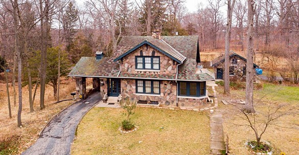 This cozy Detroit house sits in a wooded urban oasis [PHOTOS]