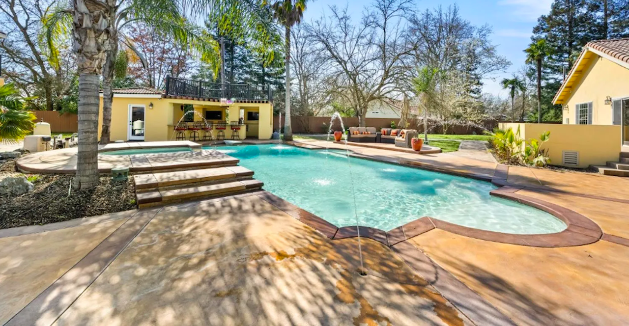 Image: This Detroit Pistons player is selling his Sacremento home complete with a full basketball court [PHOTOS]