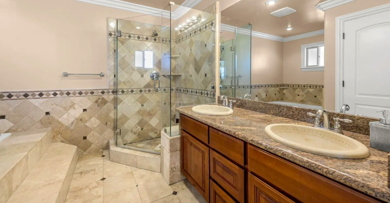 Image: This Detroit Pistons player is selling his Sacremento home complete with a full basketball court [PHOTOS]