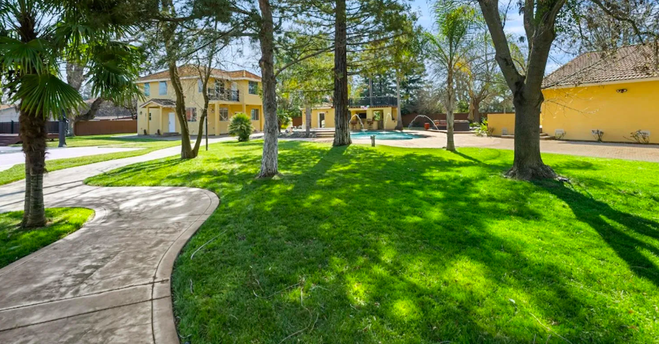 Image: This Detroit Pistons player is selling his Sacremento home complete with a full basketball court [PHOTOS]