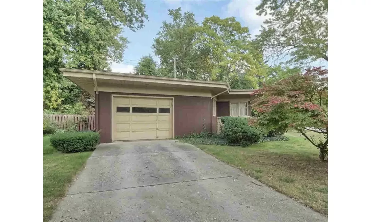 This Flint midcentury modern home got the makeover of the decade