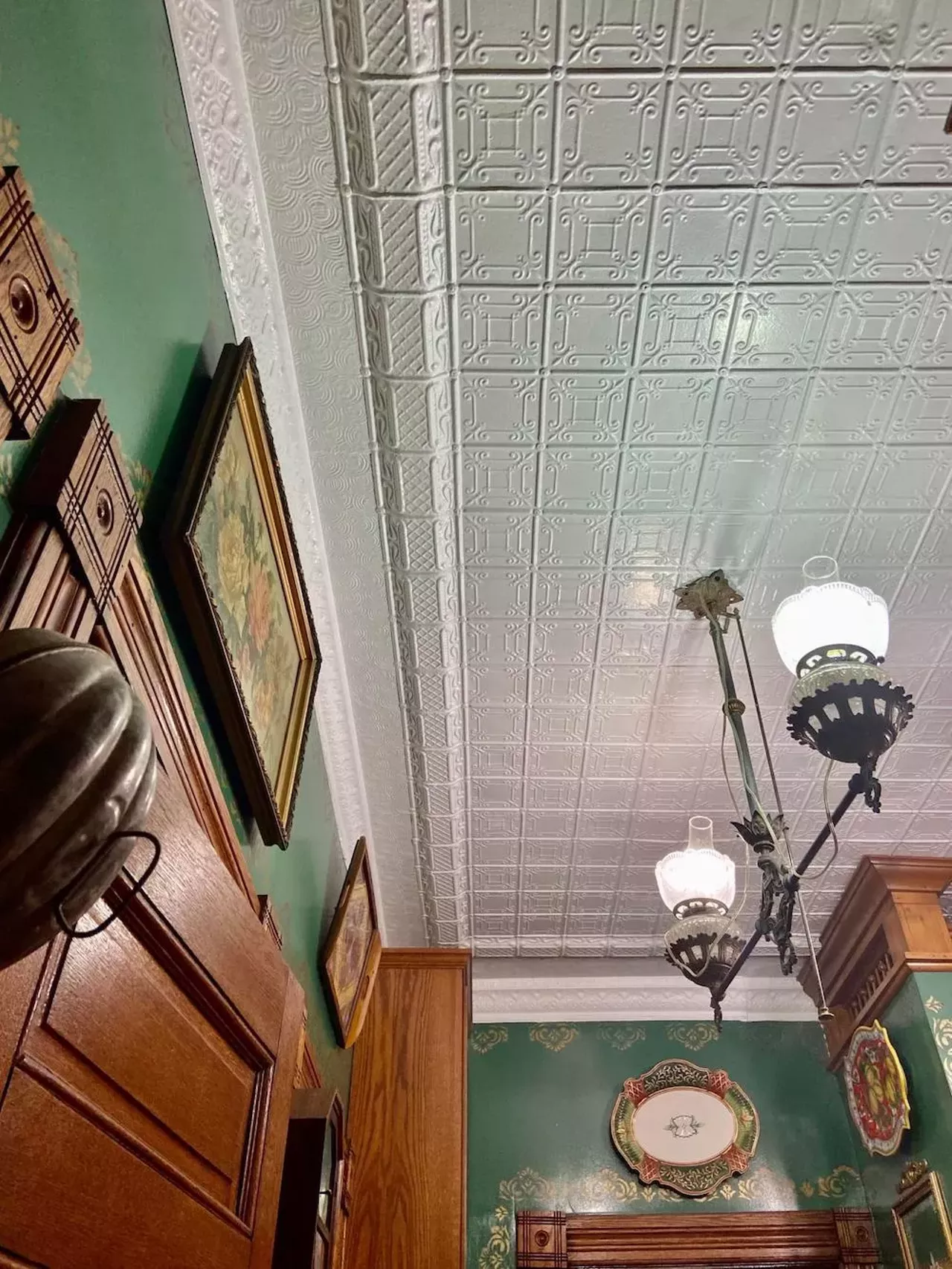 Image: This historic 1896 Victorian home in Gaylord is $425k and is basically grandma's house on steroids &#151; and we want cookies