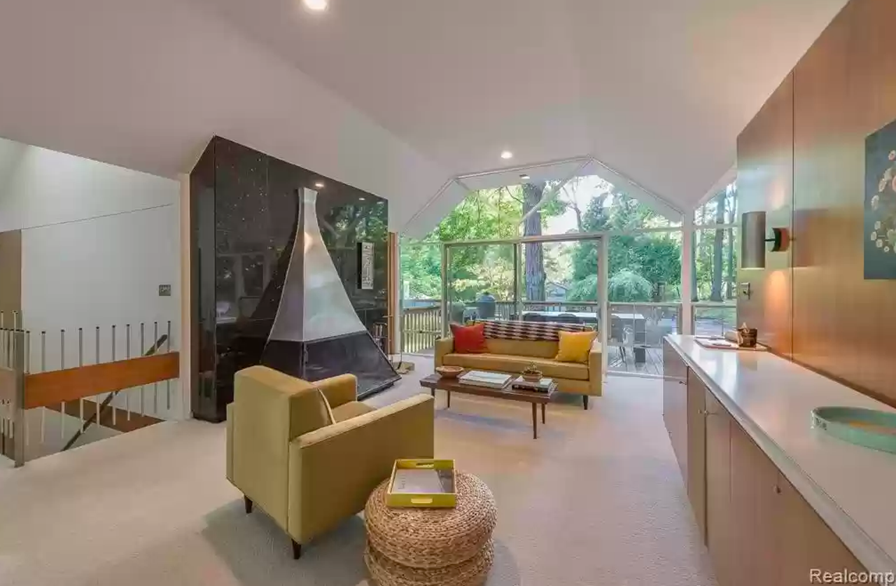 This historic mid-century modern metro Detroit home is listed at $900K