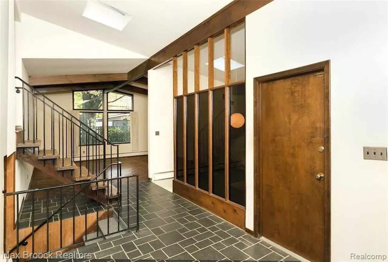 Image: This historic tri-level home in Southfield is a 1960s time capsule &#151; and it's only $249.9k