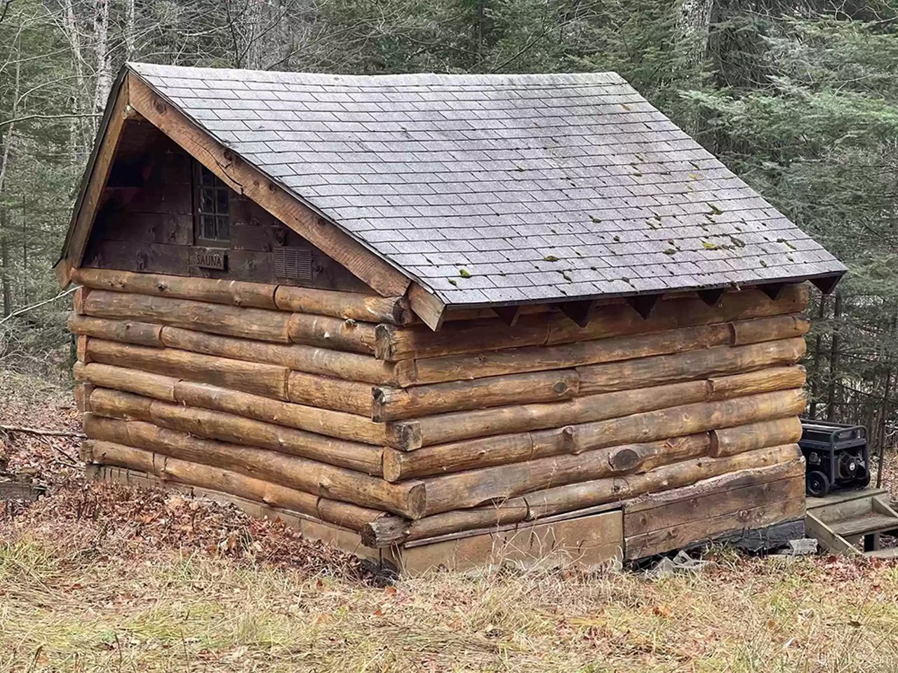 This little U.P. cabin comes with 20 acres