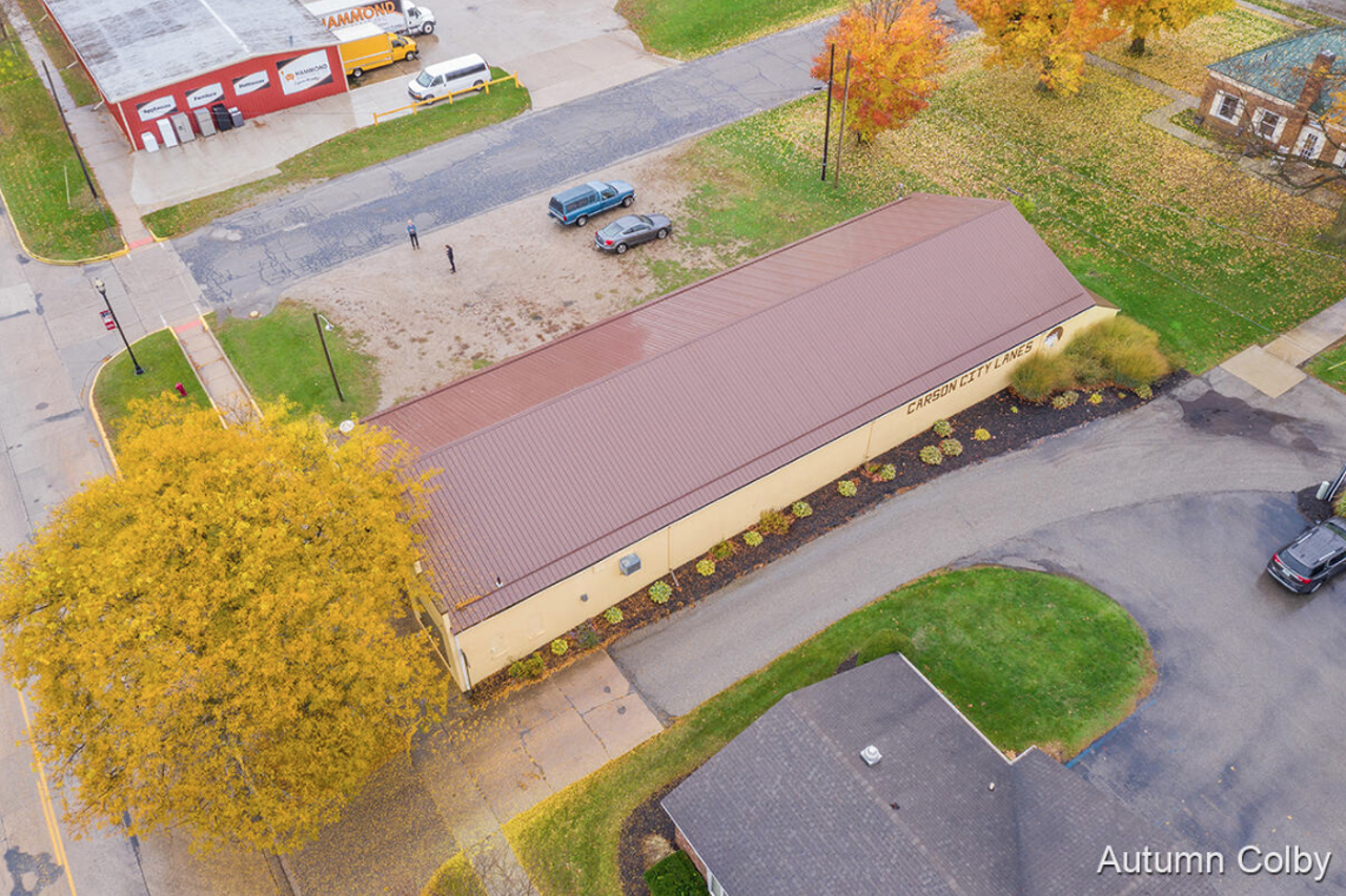 Image: This old-school Michigan bowling alley is for sale for just $130k — let’s take a tour