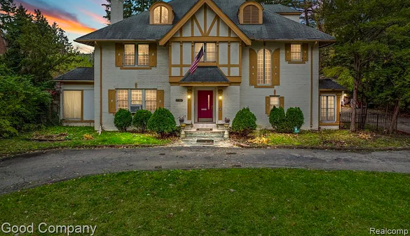 This Palmer Woods home once belonged to an upscale steakhouse owner and is on sale for $450K