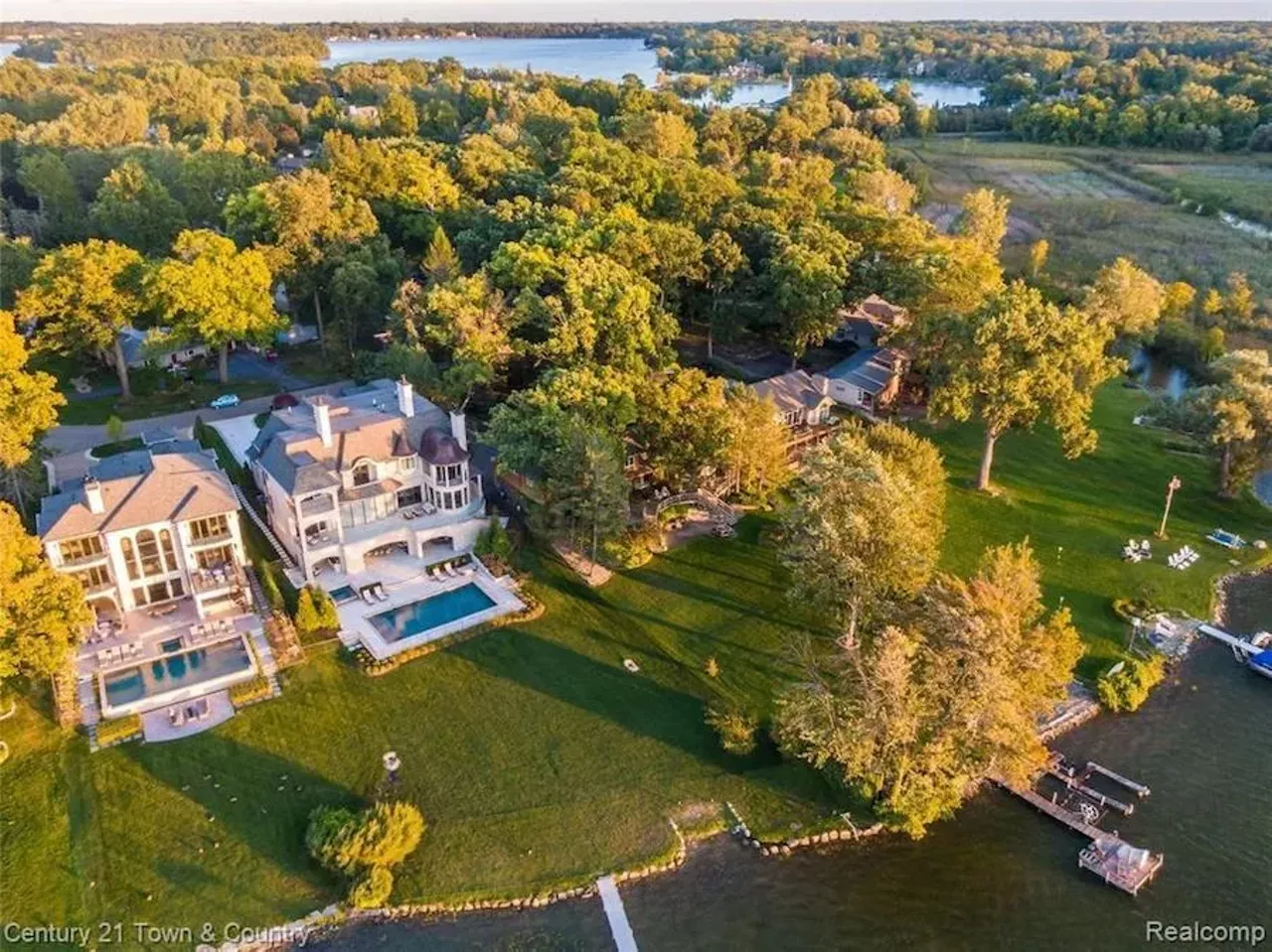 Image: This retro $1.5 million home in West Bloomfield has a conversation pit