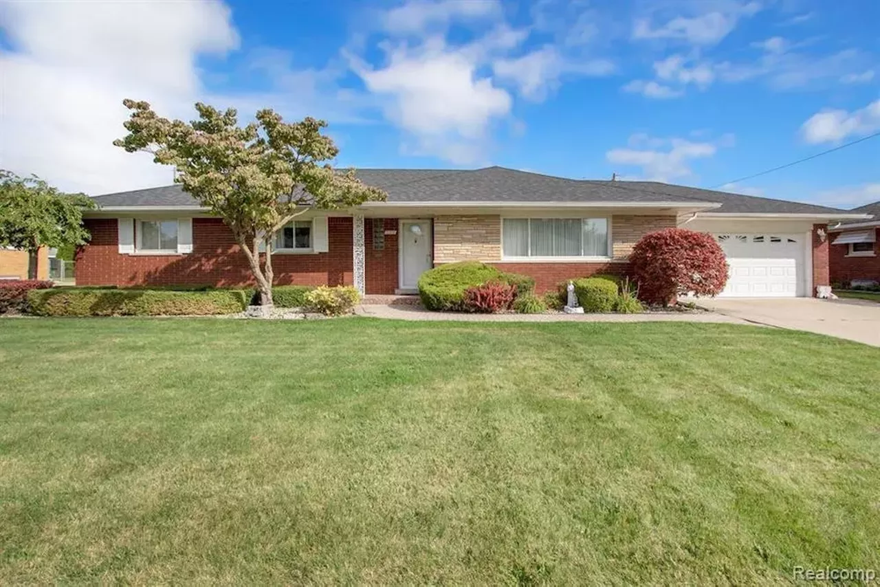 Image: This unassuming $255k St. Clair Shores ranch has a retro basement bar