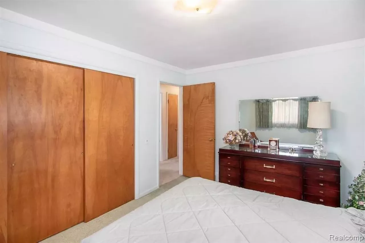 Image: This unassuming $255k St. Clair Shores ranch has a retro basement bar
