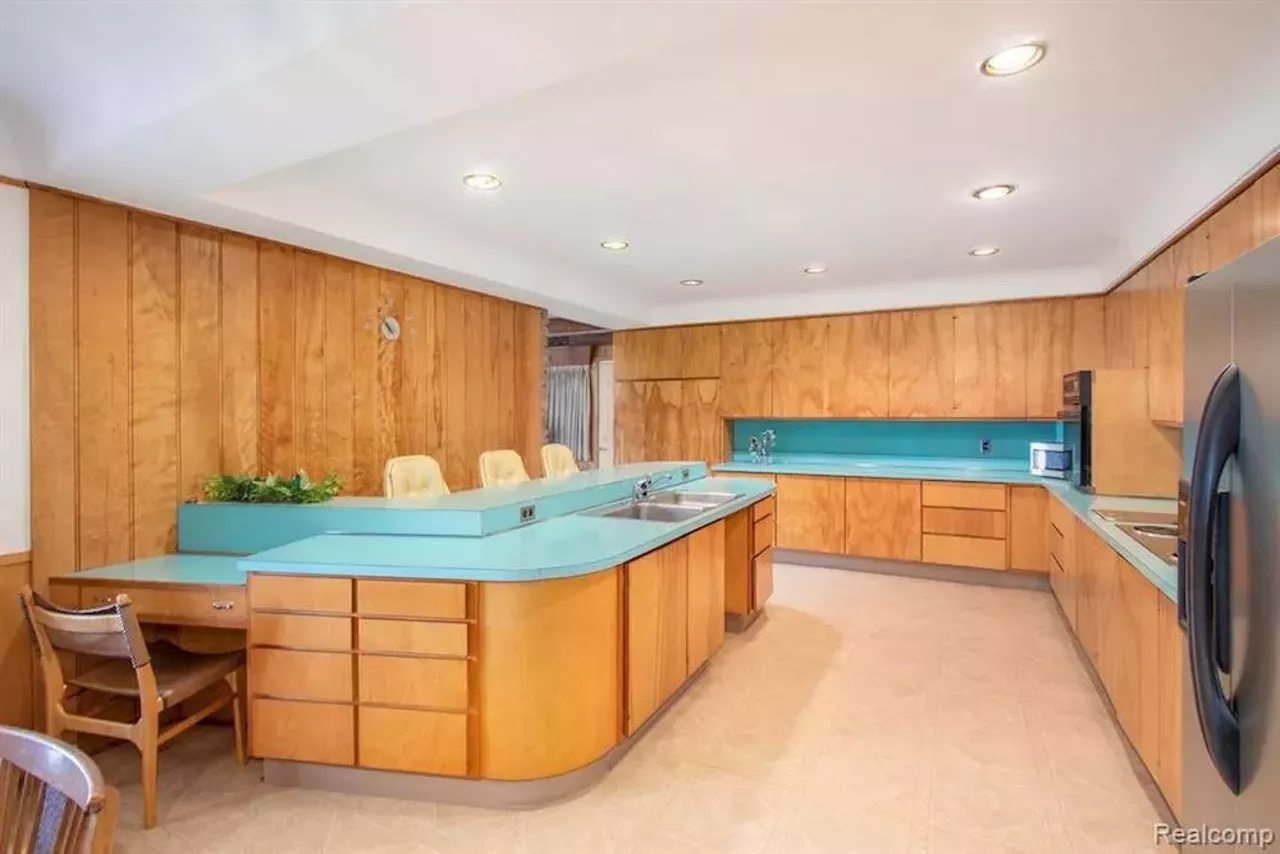 Image: This unassuming $255k St. Clair Shores ranch has a retro basement bar