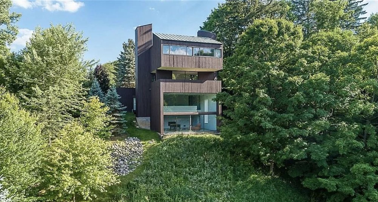 This vertical Franklin Michigan home designed by Sigmund Blum is a modernist's wild dream &#151; and it keeps dropping in price