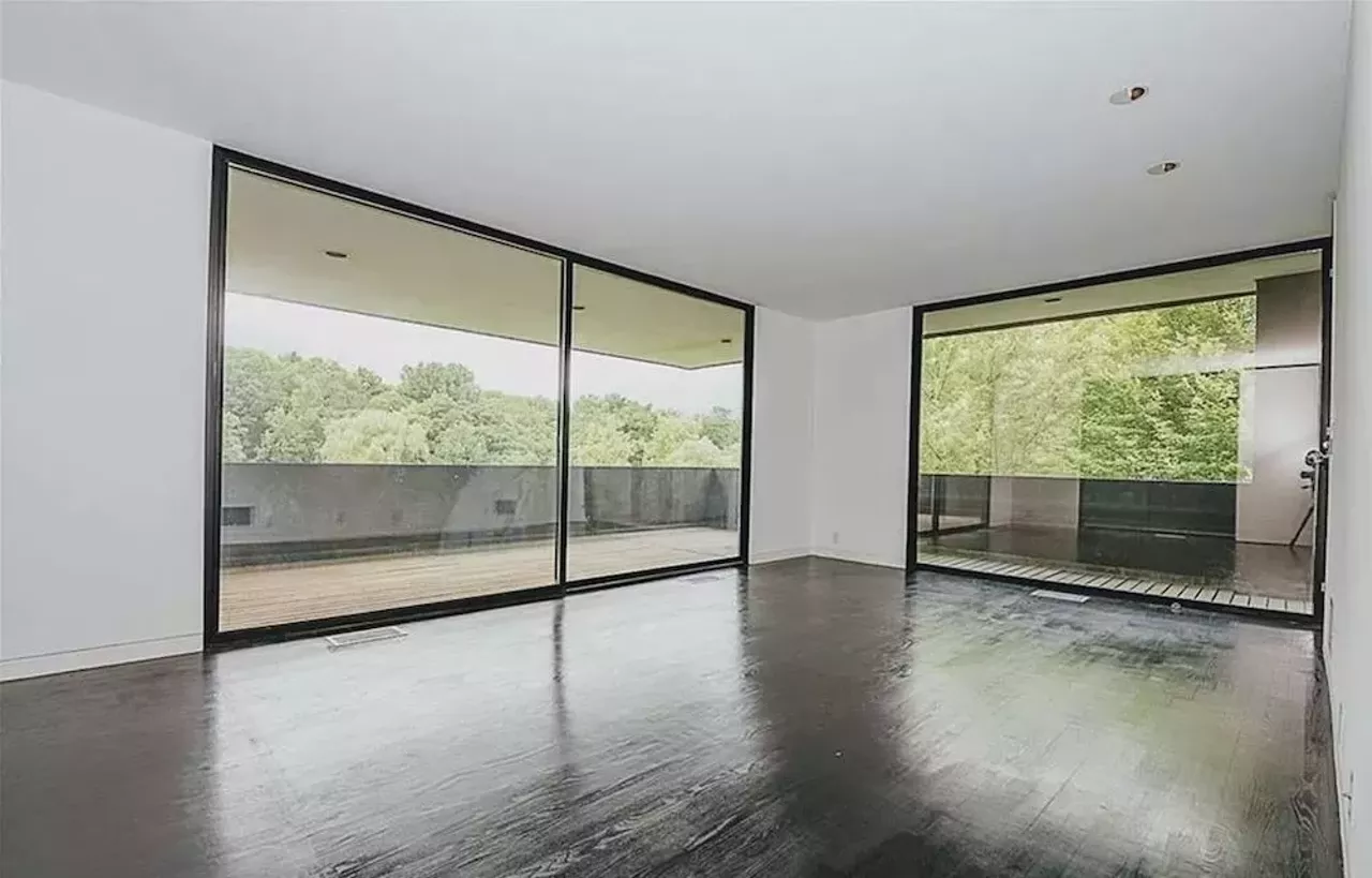 Image: This vertical Franklin Michigan home designed by Sigmund Blum is a modernist's wild dream &#151; and it keeps dropping in price