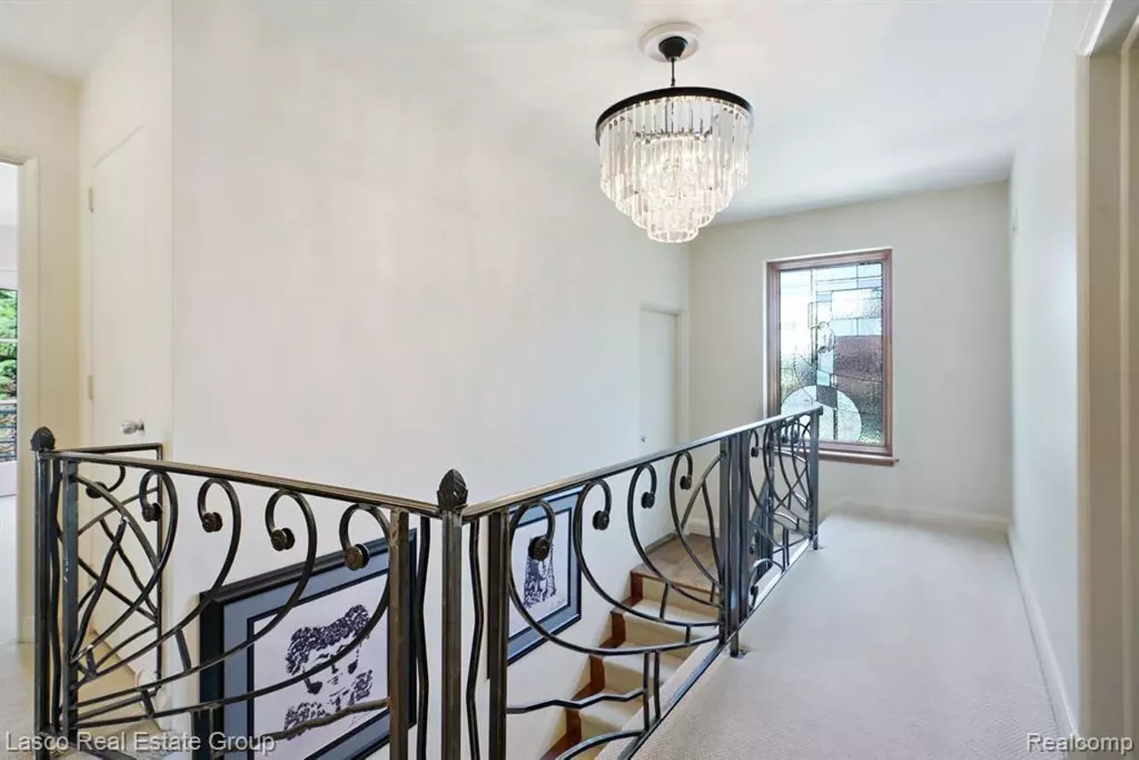 Image: This 'wedding cake' house in Grand Blanc is an art deco lover's dream &#151; and it has a ballroom you could probably roller skate in