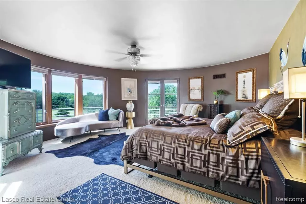 Image: This 'wedding cake' house in Grand Blanc is an art deco lover's dream &#151; and it has a ballroom you could probably roller skate in