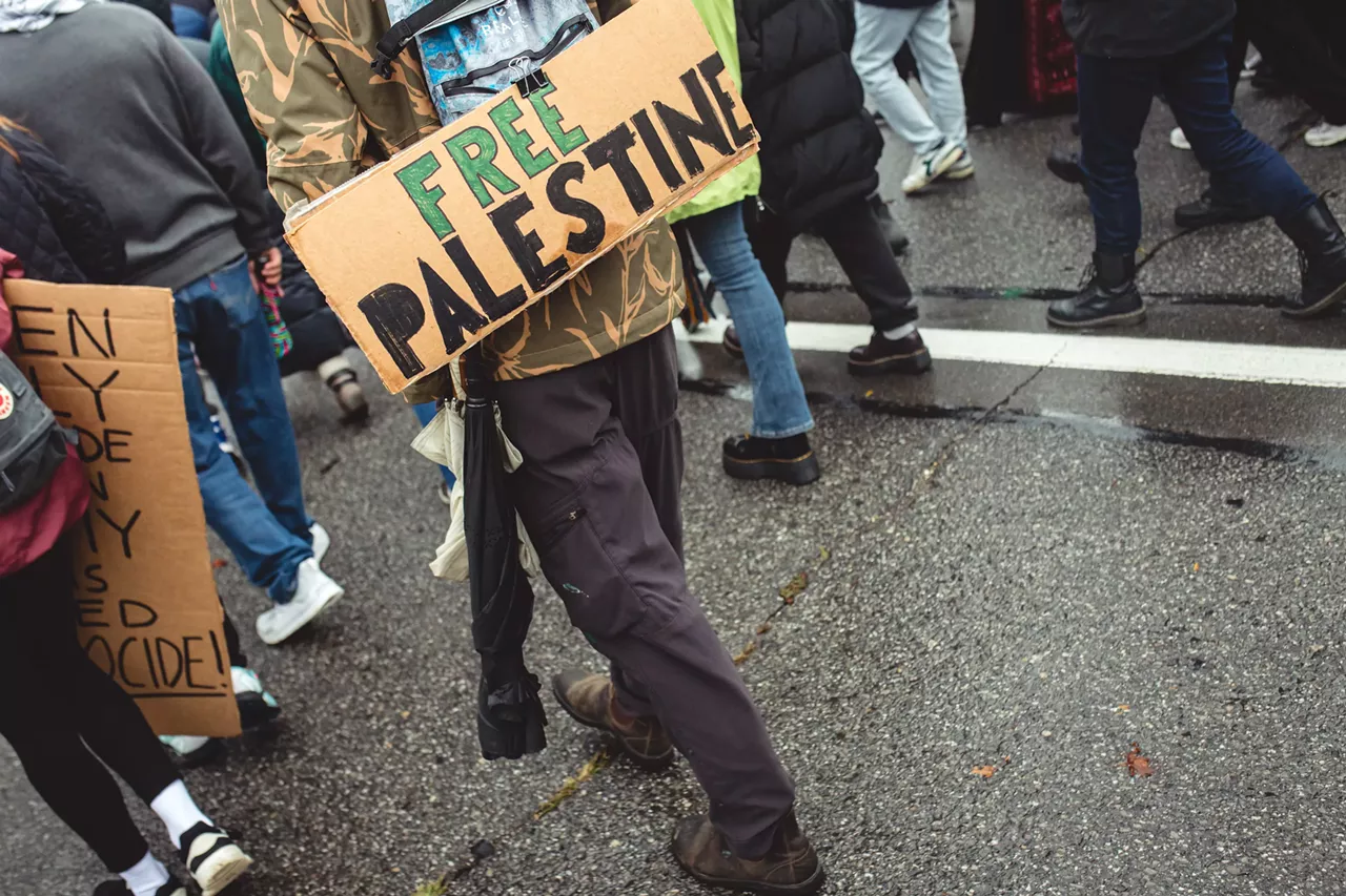 Image: Thousands show solidarity with Palestine at Dearborn rally