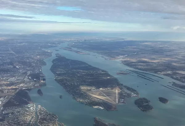 An aerial view of Grosse Ile. - Wikipedia/Tim Kiser