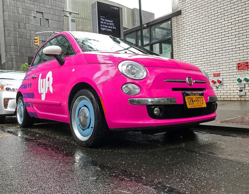 Lyft will pay Detroiters $550 to give up their cars for a month