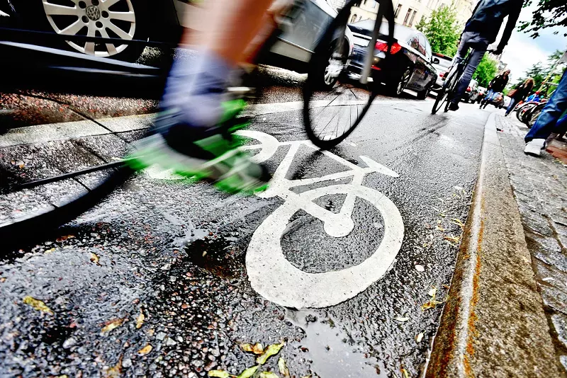 Give 'em three feet – new Michigan law goes into effect to protect cyclists from vehicles