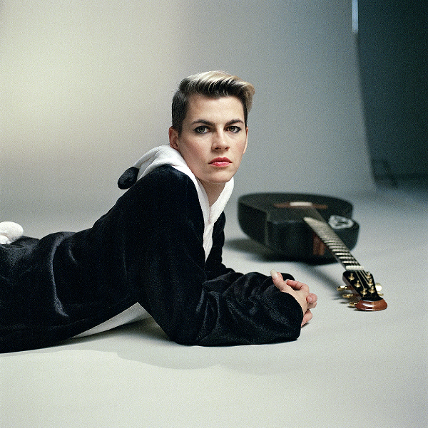 'Guitar god' Kaki King will perform with the DSO string ensemble at the Cube