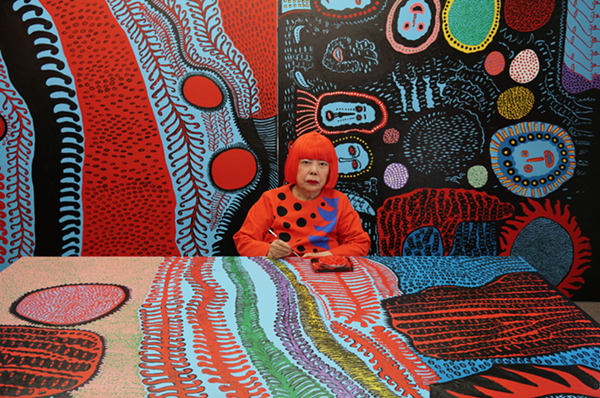 Portrait of Yayoi Kusama in her studio. - Courtesy of David Zwimer, New York; Ota Fine Arts, Tokyo/Singapore/Shanghai