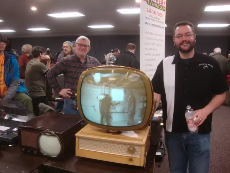 Vintage Electronics Expo is a blast from the past with auctions, experts, and more