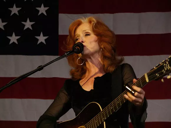 Concert Review: Bonnie Raitt pays homage to Detroit