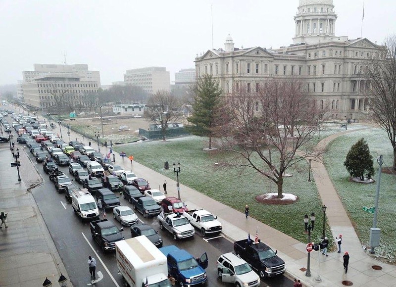 People protest Whitmer's stay-at-home order by creating traffic gridlock, not adhering to social distancing