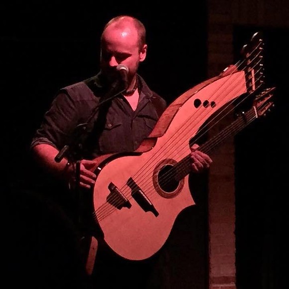 YouTube dude Andy McKee stops in Ann Arbor tonight